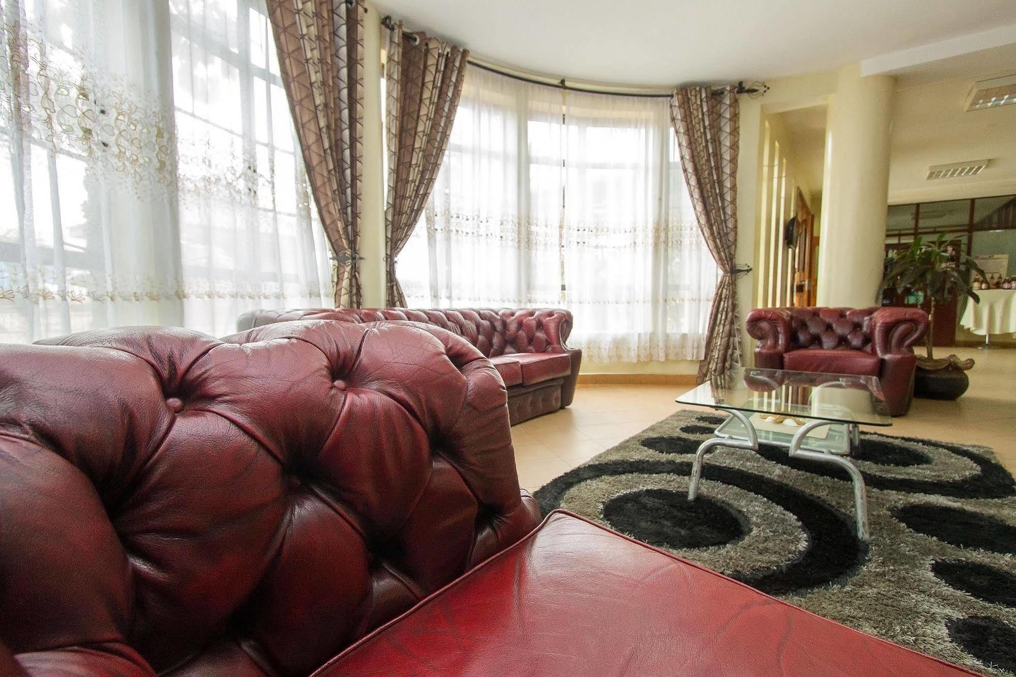 Jumuia Hotel Кисуму Экстерьер фото
