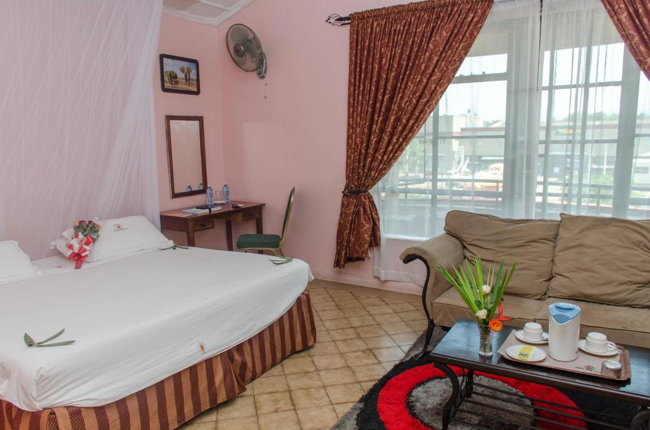 Jumuia Hotel Кисуму Экстерьер фото